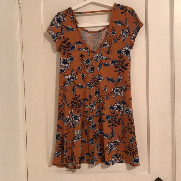 Floral Summer Dress - Picture 2 of 3